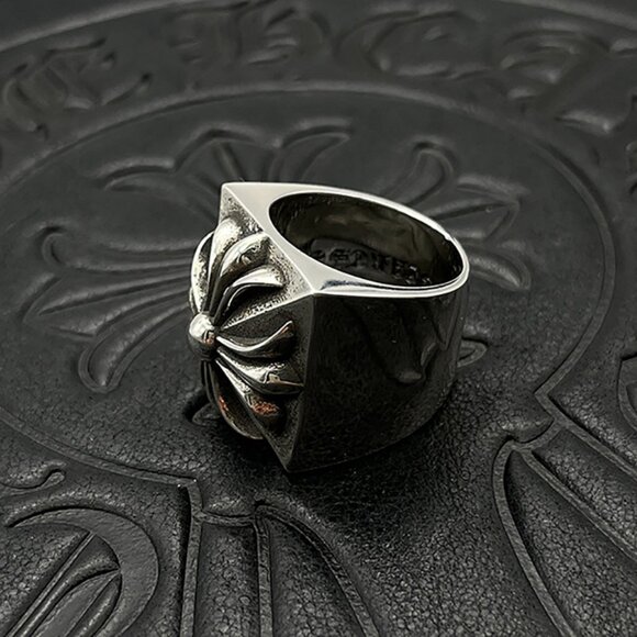 Chrome Hearts Three-Dimensional Cross Flower Wide Ring - Picture 5 of 9